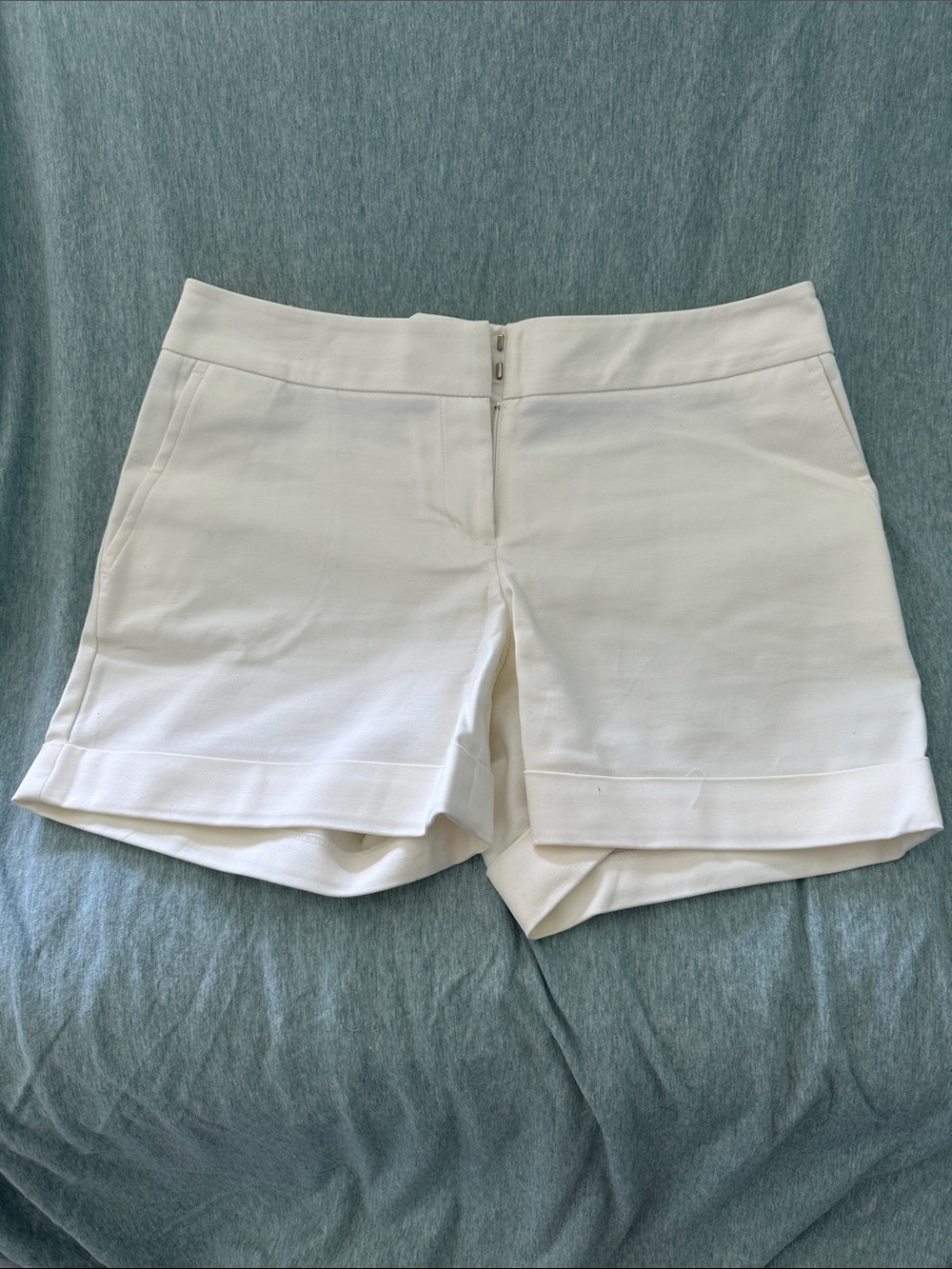 Apt. 9 White Women's Tailored Cuffed Shorts